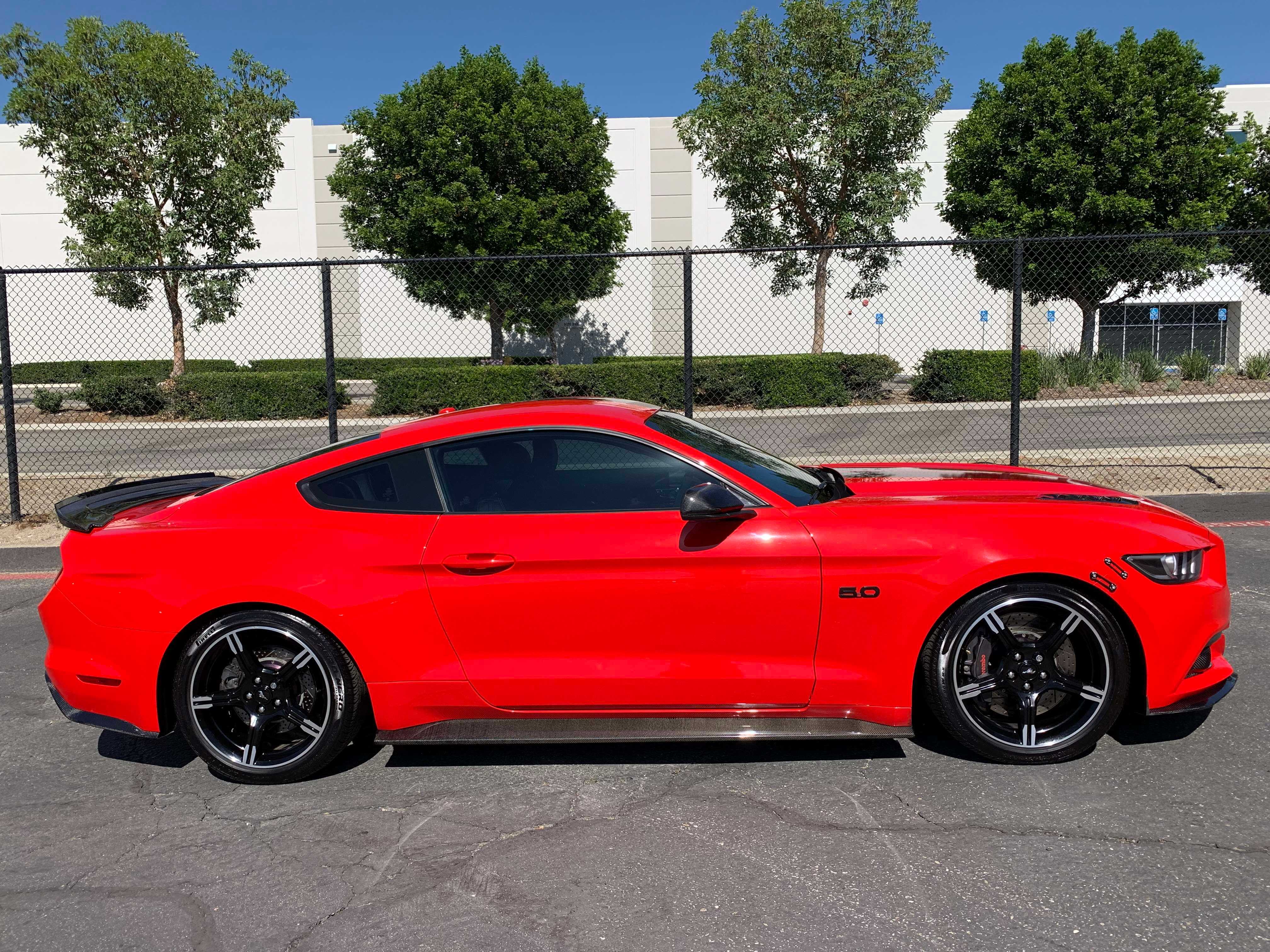 Ford Mustang Image 5